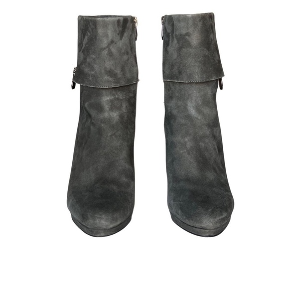 Tahari Gabe Grey Suede Heeled Ankle Boots With Box Size 10M - Picture 3 of 8